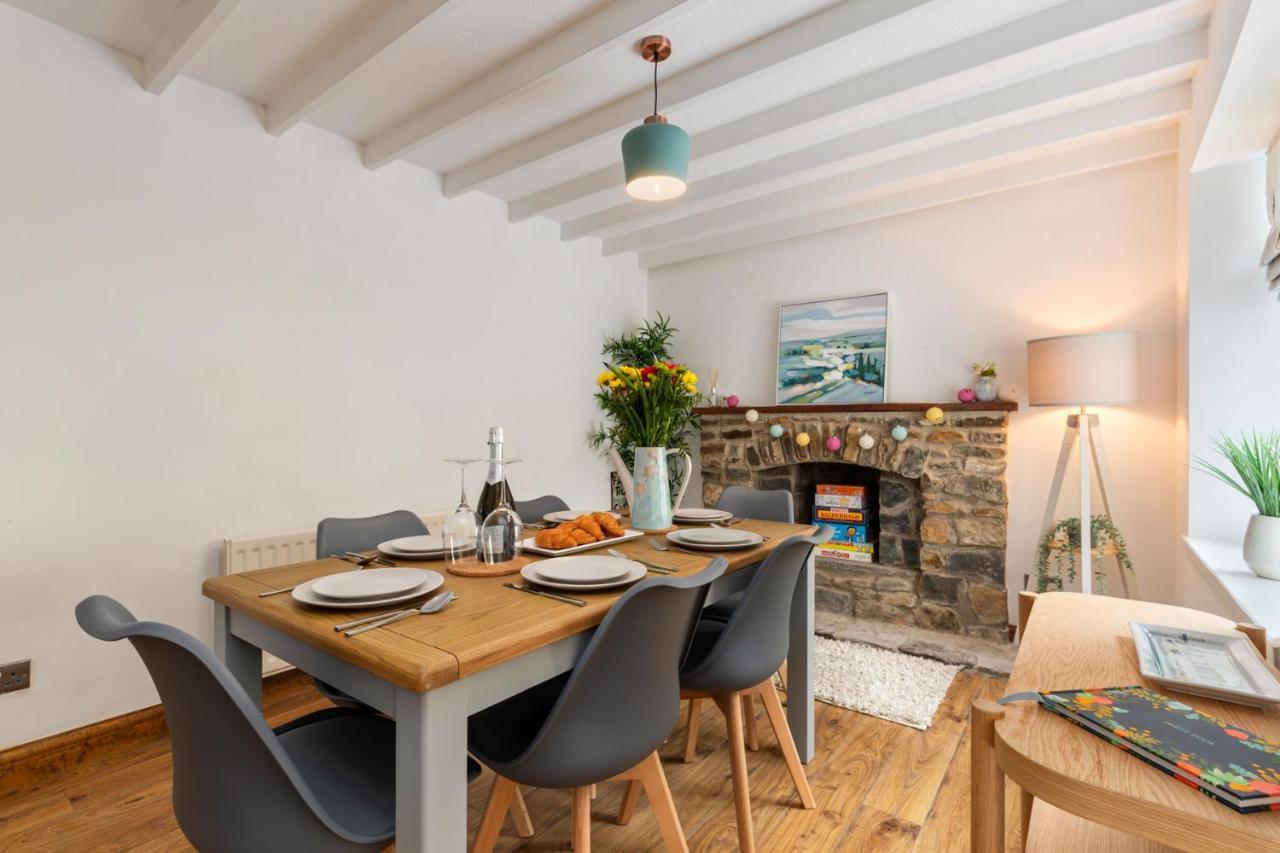 Ivydene - Beautiful Cottage, Stone Throw From Beach, Wonderful Sea Views Saundersfoot Exterior foto